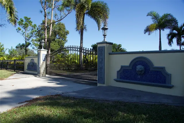 $1,799,000 | 2564 Deer Run Trail, Loxahatchee, FL 33470