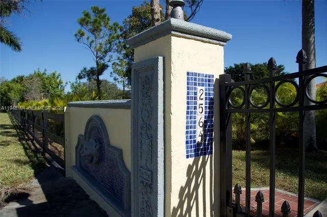 $1,799,000 | 2564 Deer Run Trail, Loxahatchee, FL 33470