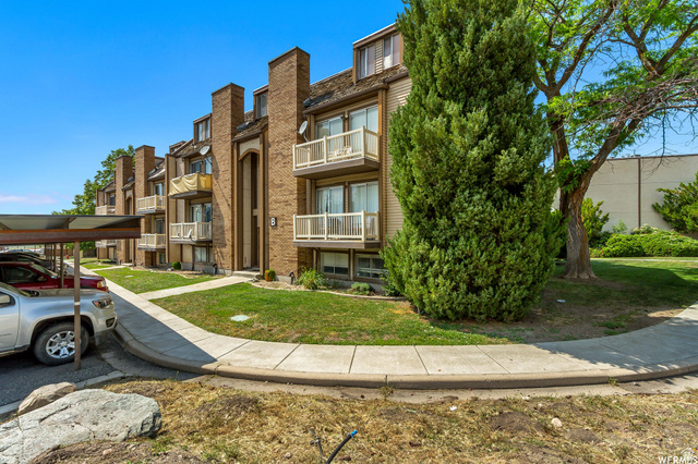 88 West 50 South, Unit B5 Centerville, UT 84014 - Photo 1 of 33 View of apartment building / complex