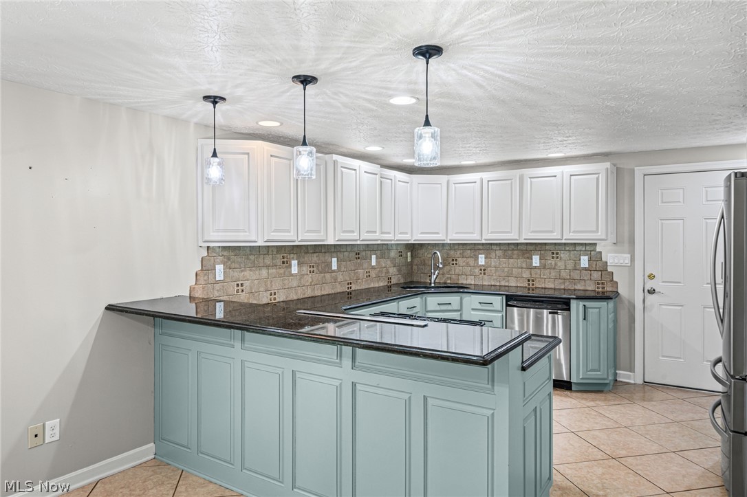 12335 Robson Road Grafton, OH 44044 - Photo 9 of 49