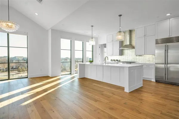 $1,100,000 | 5270 Town And Country Boulevard, Unit 302, Frisco, TX 75034