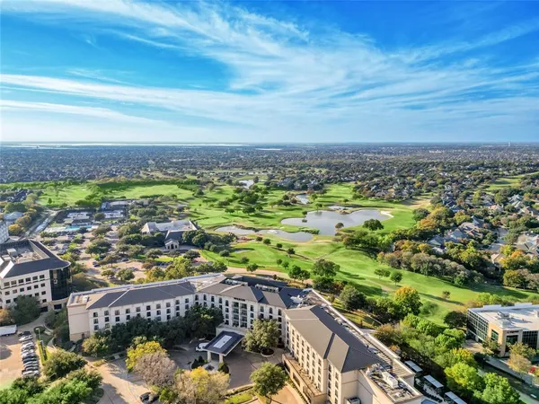 $1,100,000 | 5270 Town And Country Boulevard, Unit 302, Frisco, TX 75034
