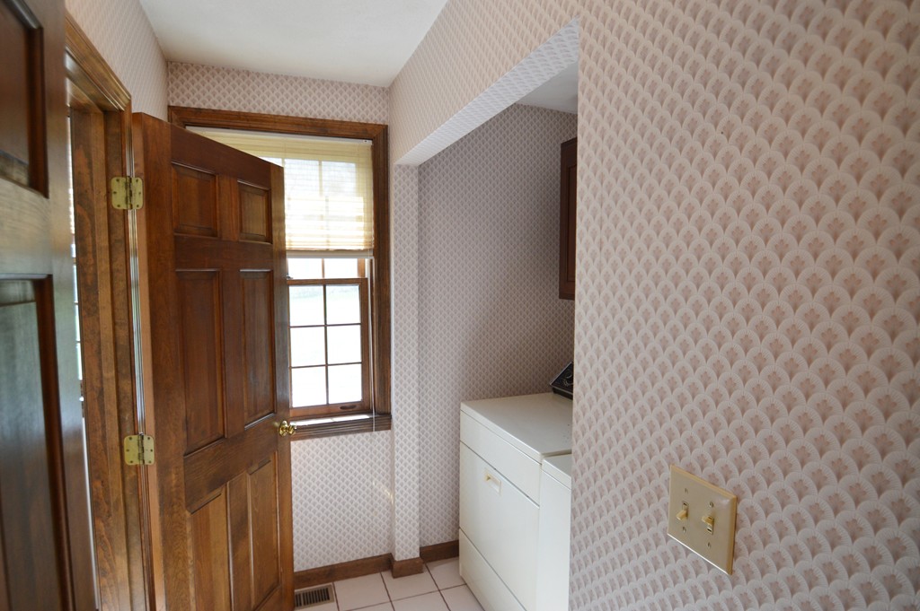663 Concord Road Marlborough, MA 01752 - Photo 12 of 30 Gallery Image 12
