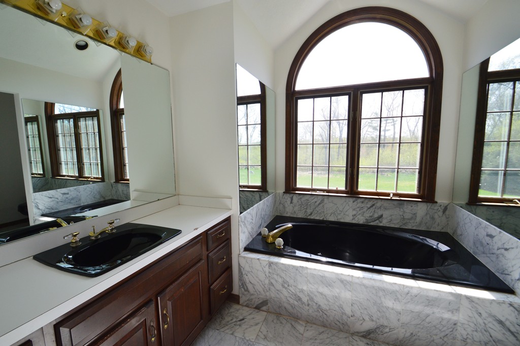 663 Concord Road Marlborough, MA 01752 - Photo 24 of 30 Gallery Image 24