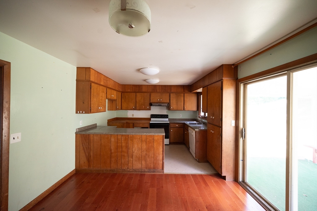 13 Church Street Erving, MA 01344 - Photo 4 of 29