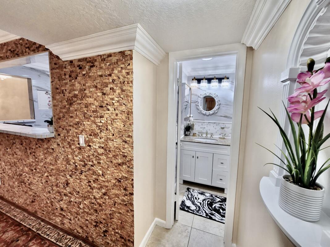 616 Northwest 13th Street, Unit 24 Boca Raton, FL 33486 - Photo 13 of 29 tempImageoyDExypng