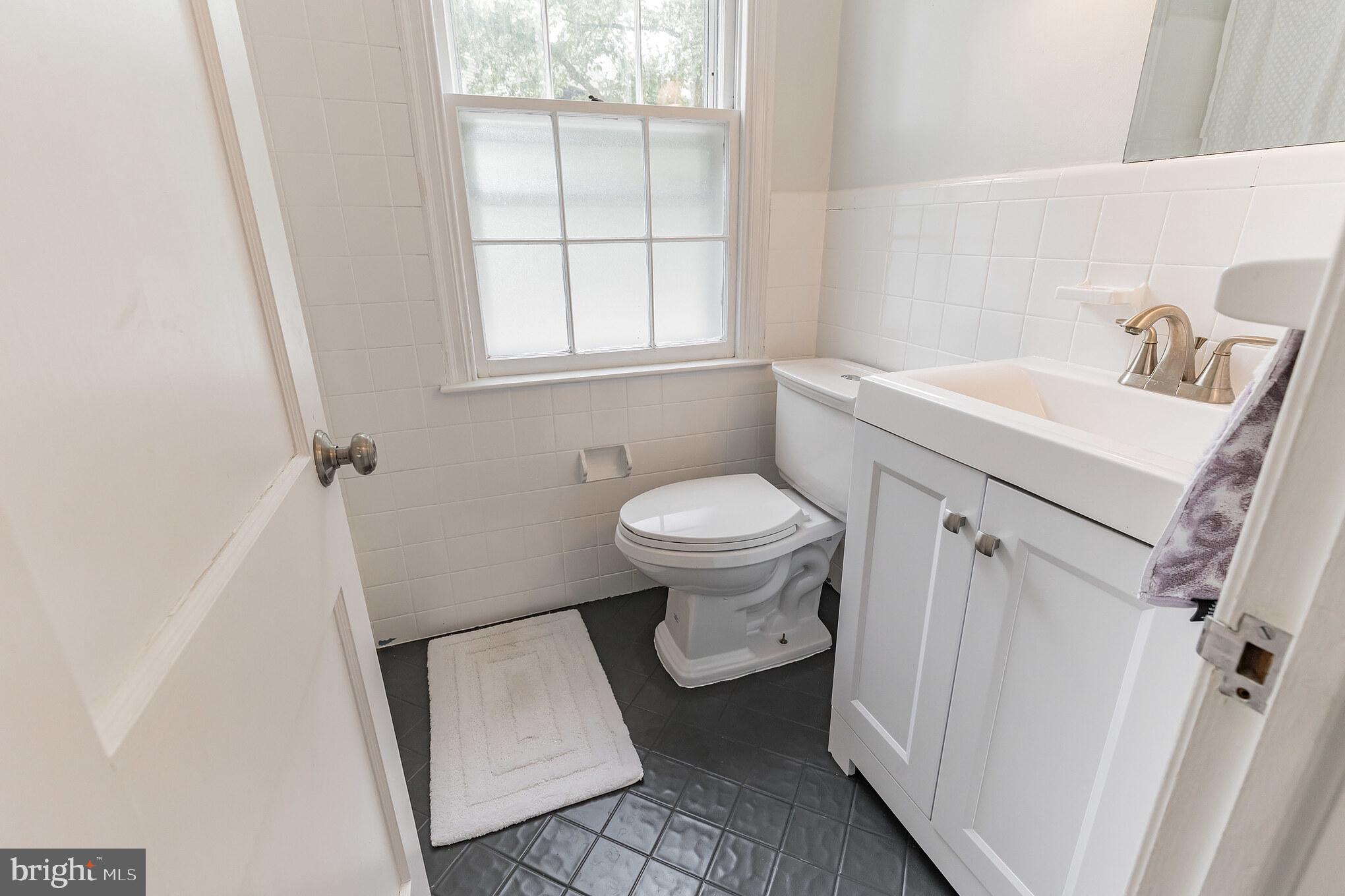 202 Liberty Road Elkins Park, PA 19027 - Photo 21 of 27 Bathroom 3
