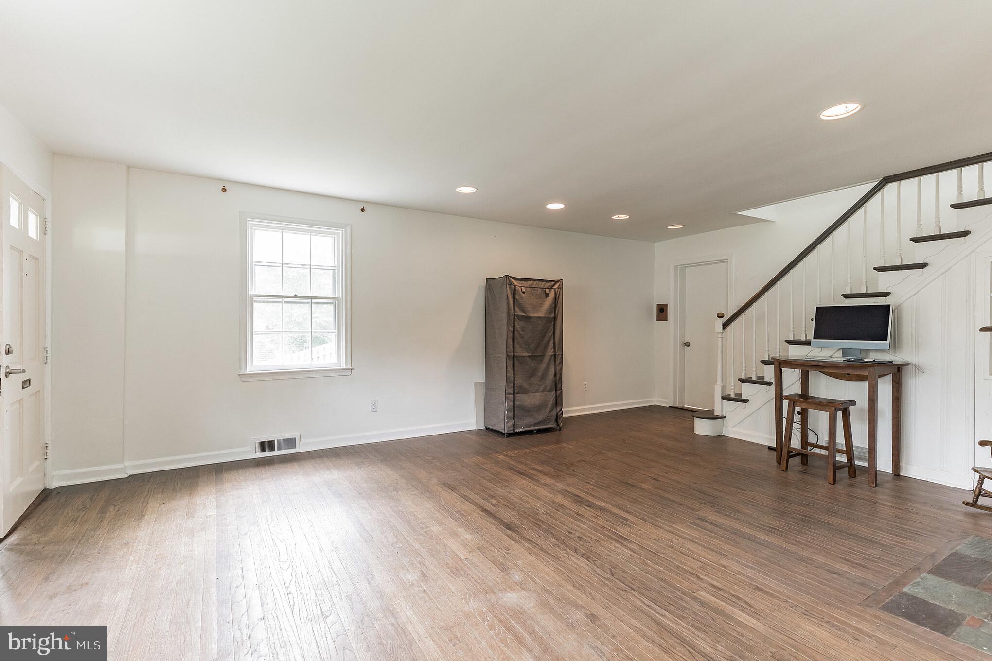 202 Liberty Road Elkins Park, PA 19027 - Photo 4 of 27 Living Room