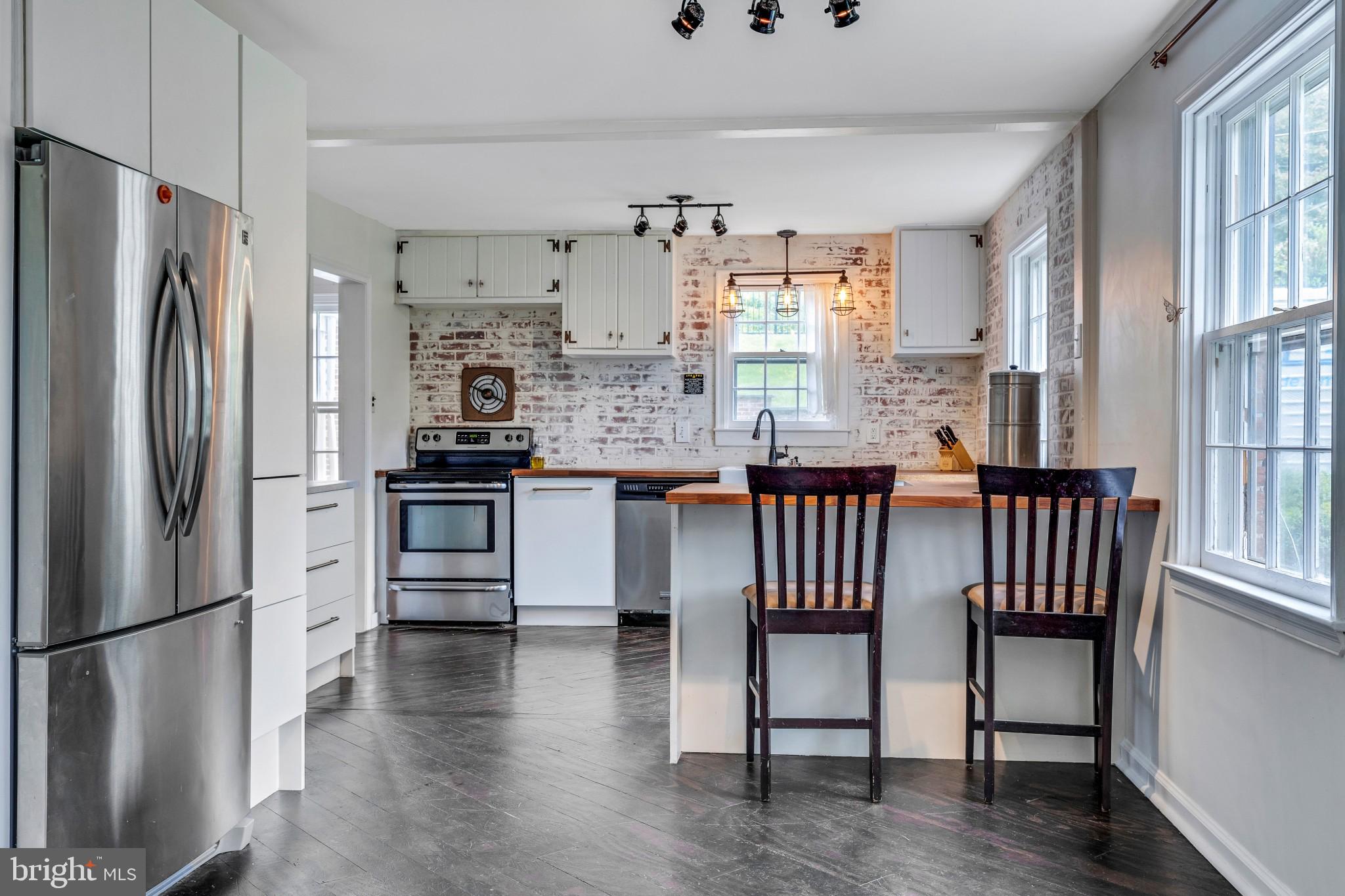 202 Liberty Road Elkins Park, PA 19027 - Photo 6 of 27 Kitchen