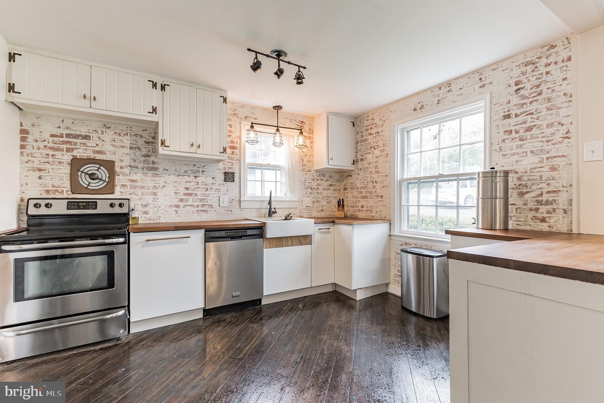 202 Liberty Road Elkins Park, PA 19027 - Photo 8 of 27 Kitchen