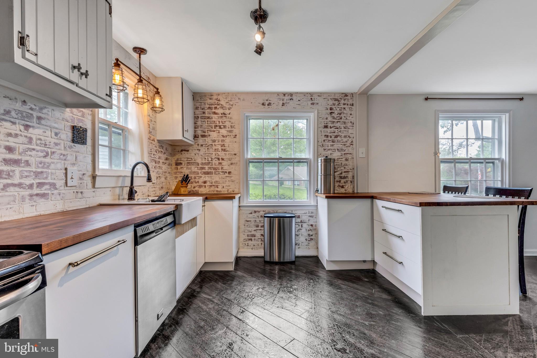 202 Liberty Road Elkins Park, PA 19027 - Photo 9 of 27 Kitchen