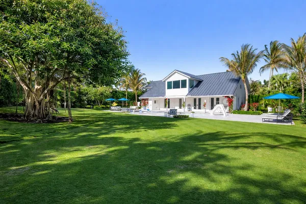 $1,990,000 | 8389 Southeast Woodcrest Place, Hobe Sound, FL 33455