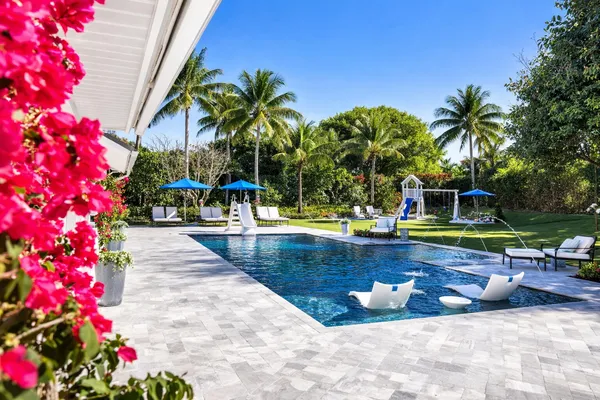 $1,990,000 | 8389 Southeast Woodcrest Place, Hobe Sound, FL 33455