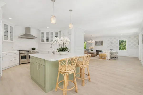 $1,990,000 | 8389 Southeast Woodcrest Place, Hobe Sound, FL 33455