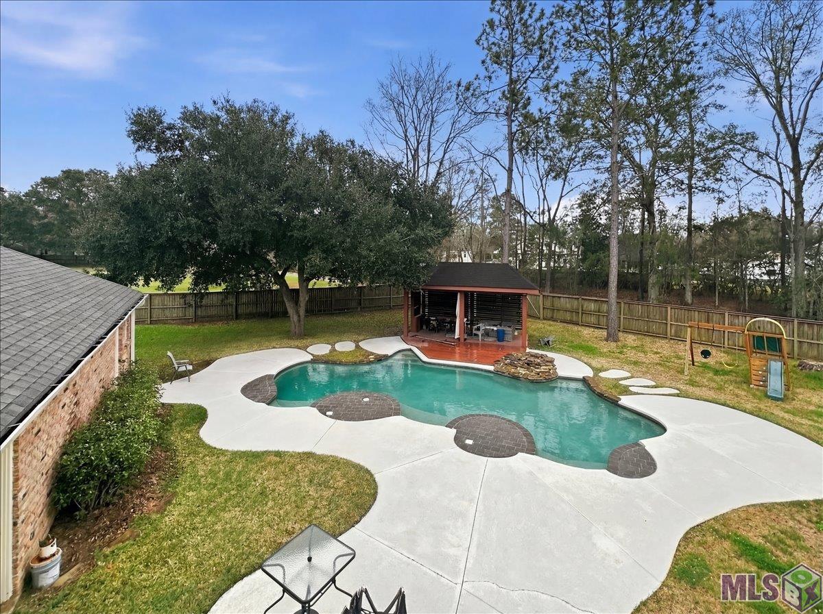 5341 Riverbend Boulevard Baton Rouge, LA 70820 - Photo 4 of 30 Gallery Image 4