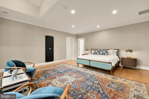 $4,100,000 | 5537 Hawthorne Place Northwest, Washington, DC 20016