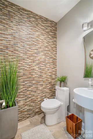 $1,600,000 | 20 Angler Trail, Asheville, NC 28803