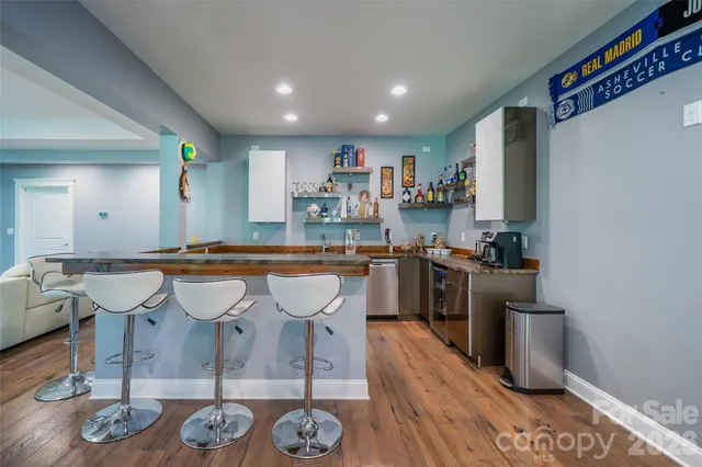 $1,600,000 | 20 Angler Trail, Asheville, NC 28803