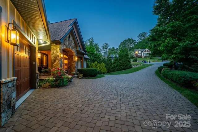 $1,650,000 | 20 Angler Trail, Asheville, NC 28803