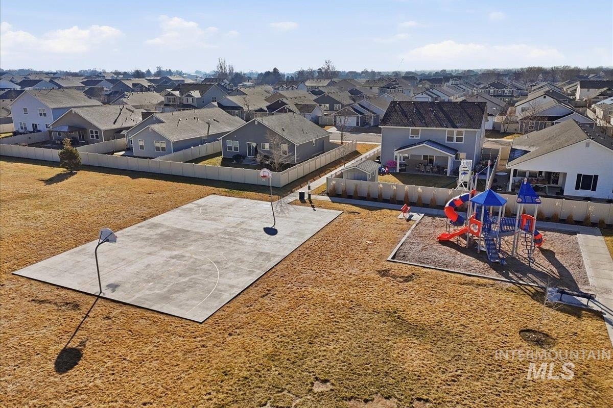 16682 Loggia Avenue Caldwell, ID 83607 - Photo 12 of 46 Aerial perspective of suburban area