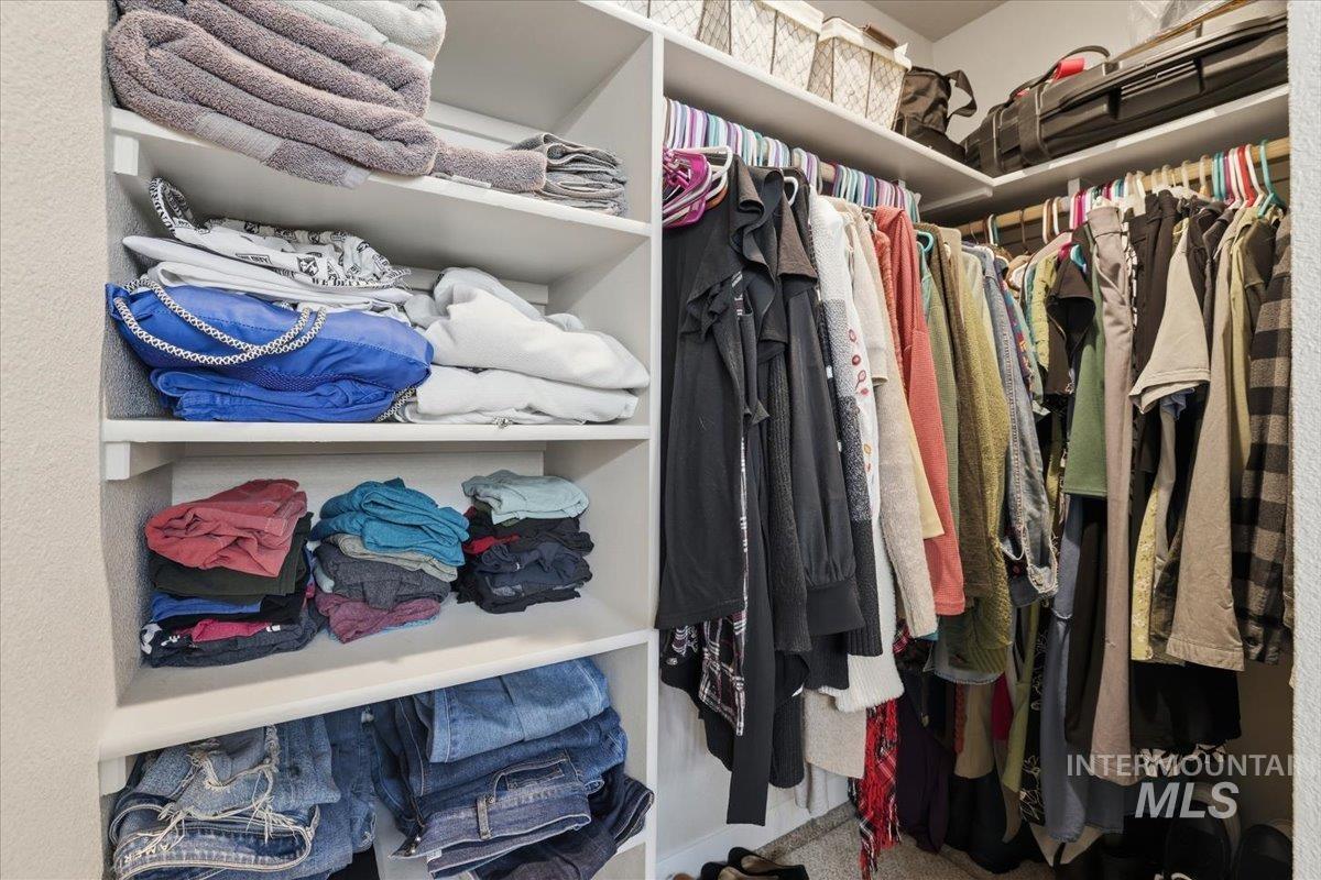16682 Loggia Avenue Caldwell, ID 83607 - Photo 27 of 46 View of walk in closet