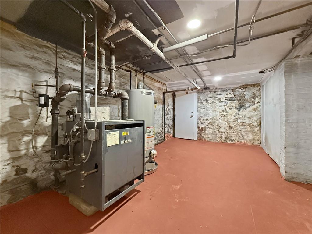 13 Windsor Place Brooklyn, NY 11215 - Photo 33 of 40 a view of a room with gym equipment