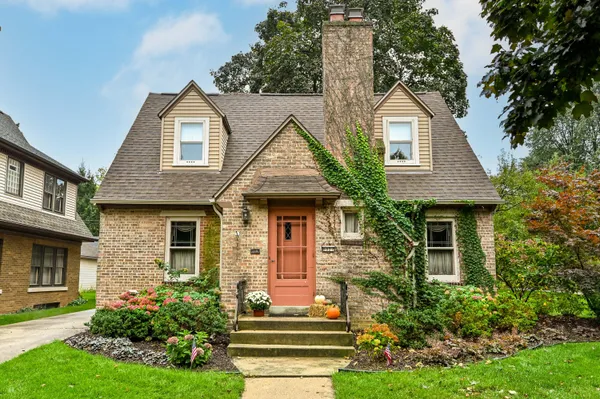 $584,900 | 8027 West Woodland Avenue, Wauwatosa, WI 53213