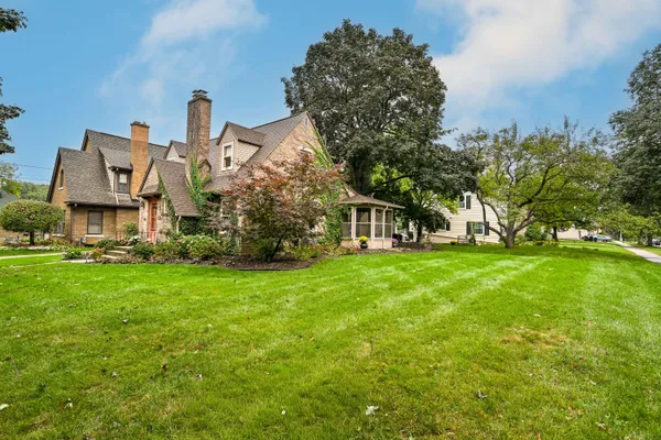 $584,900 | 8027 West Woodland Avenue, Wauwatosa, WI 53213