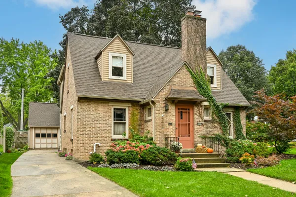 $584,900 | 8027 West Woodland Avenue, Wauwatosa, WI 53213