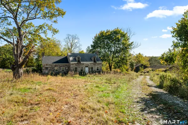 $300,000 | 100 Hubbard Hill Road, Killingly, CT 06239