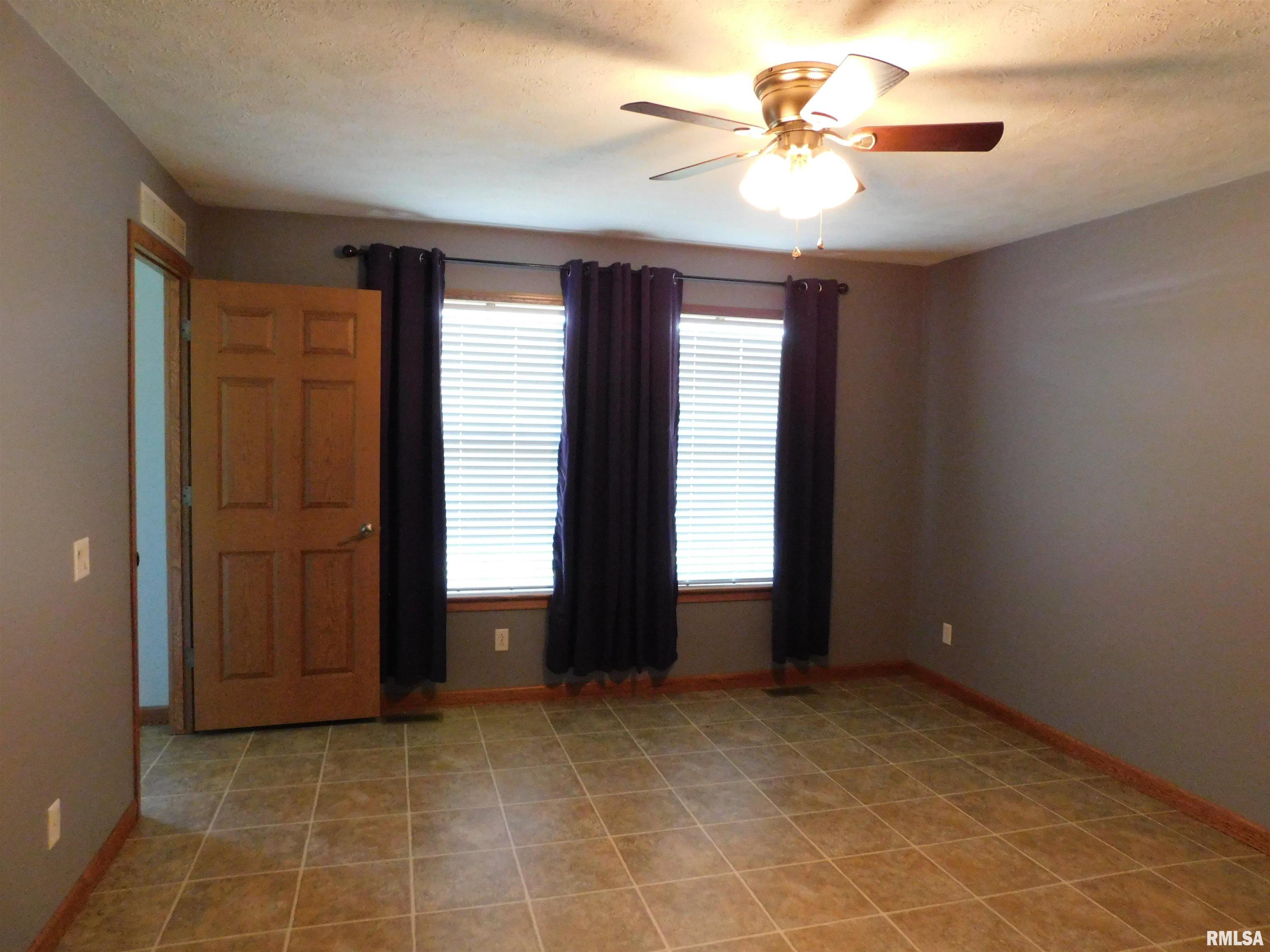 279 Deneal Road Harrisburg, IL 62946 - Photo 12 of 34