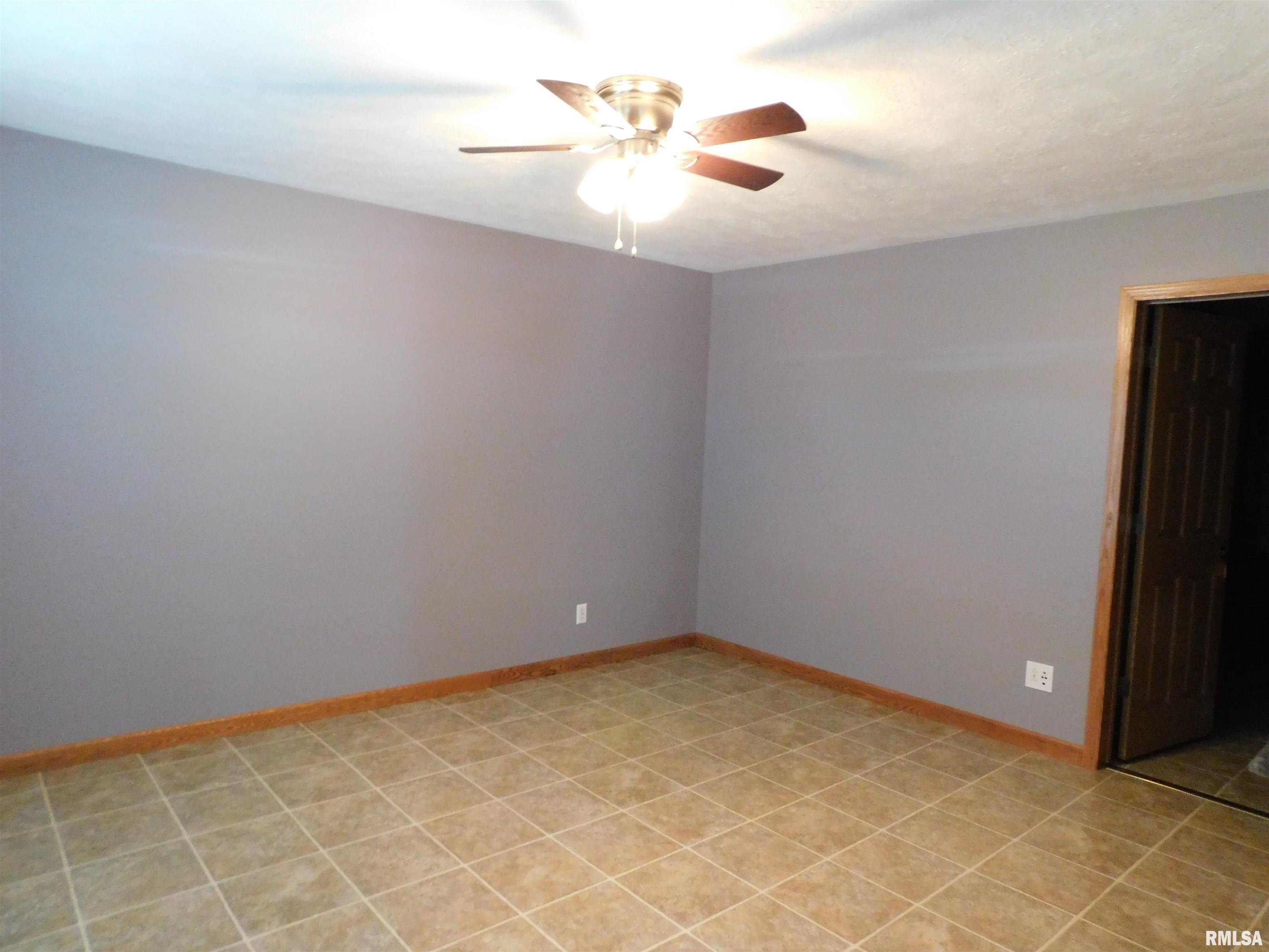 279 Deneal Road Harrisburg, IL 62946 - Photo 8 of 34
