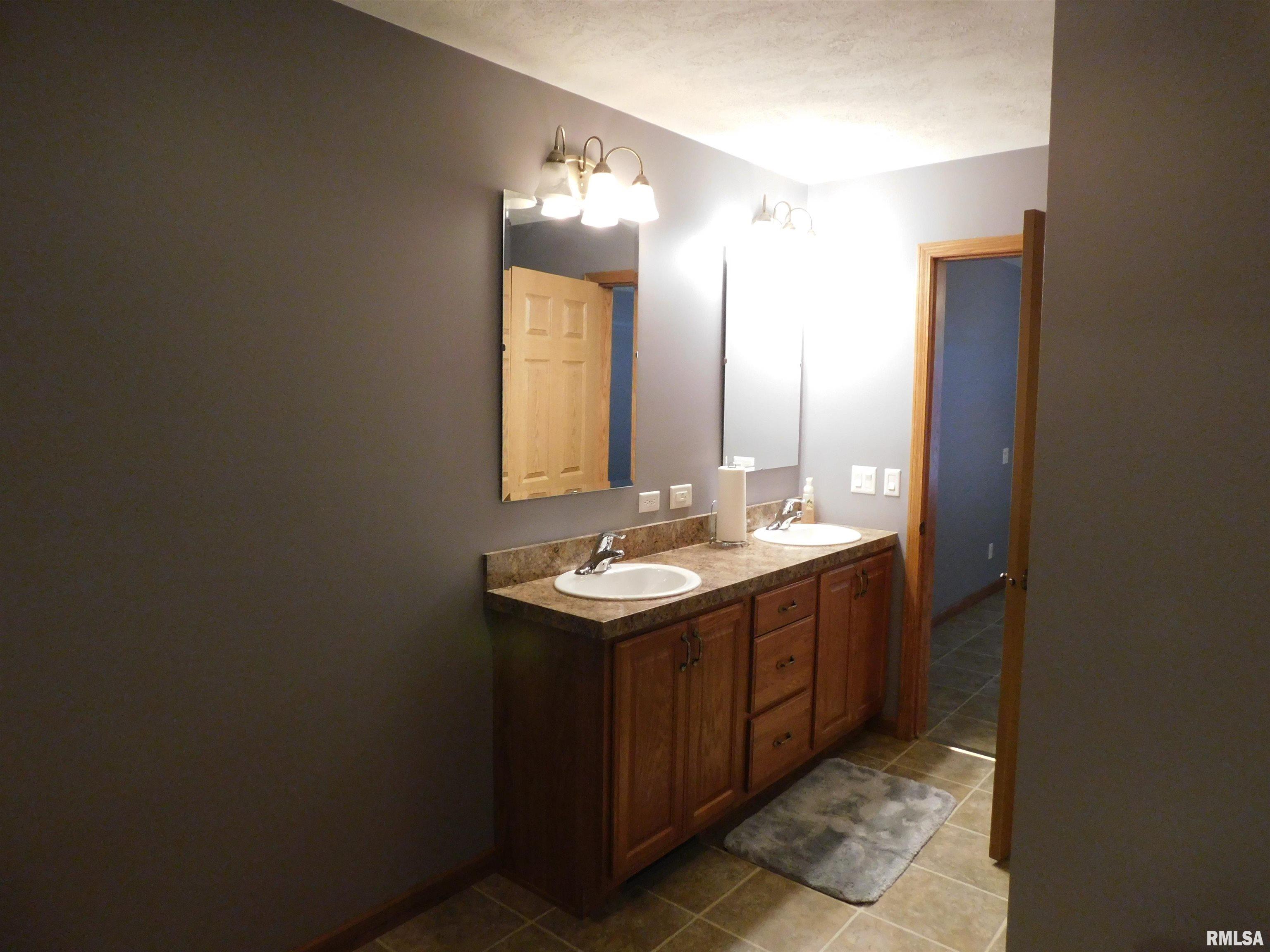 279 Deneal Road Harrisburg, IL 62946 - Photo 9 of 34