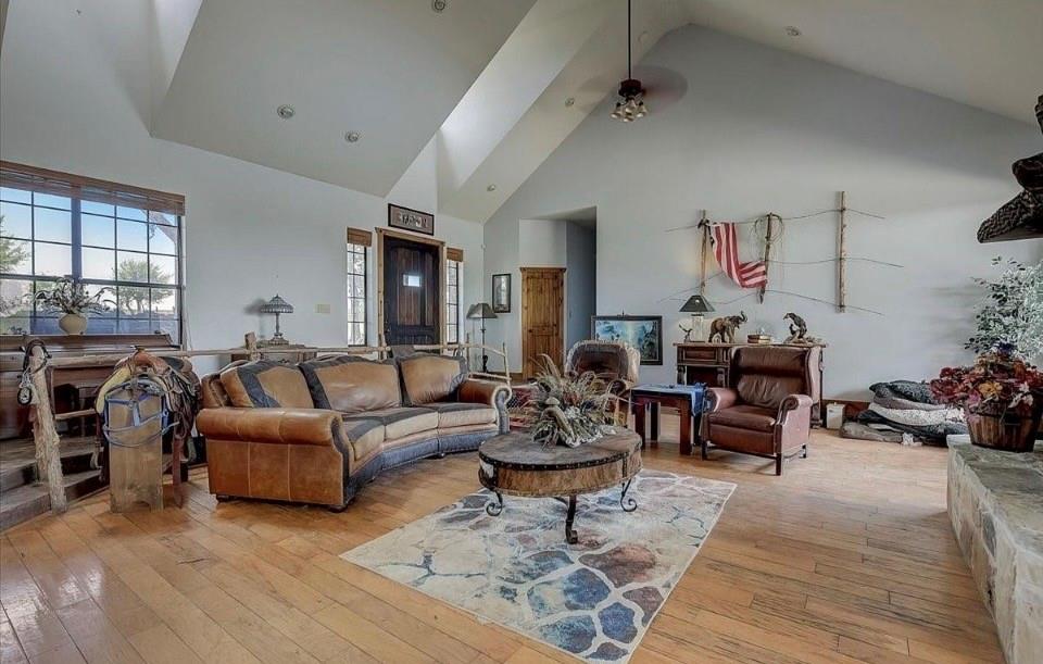 9494 Waide Road Sanger, TX 76266 - Photo 9 of 40 Gallery Image 9