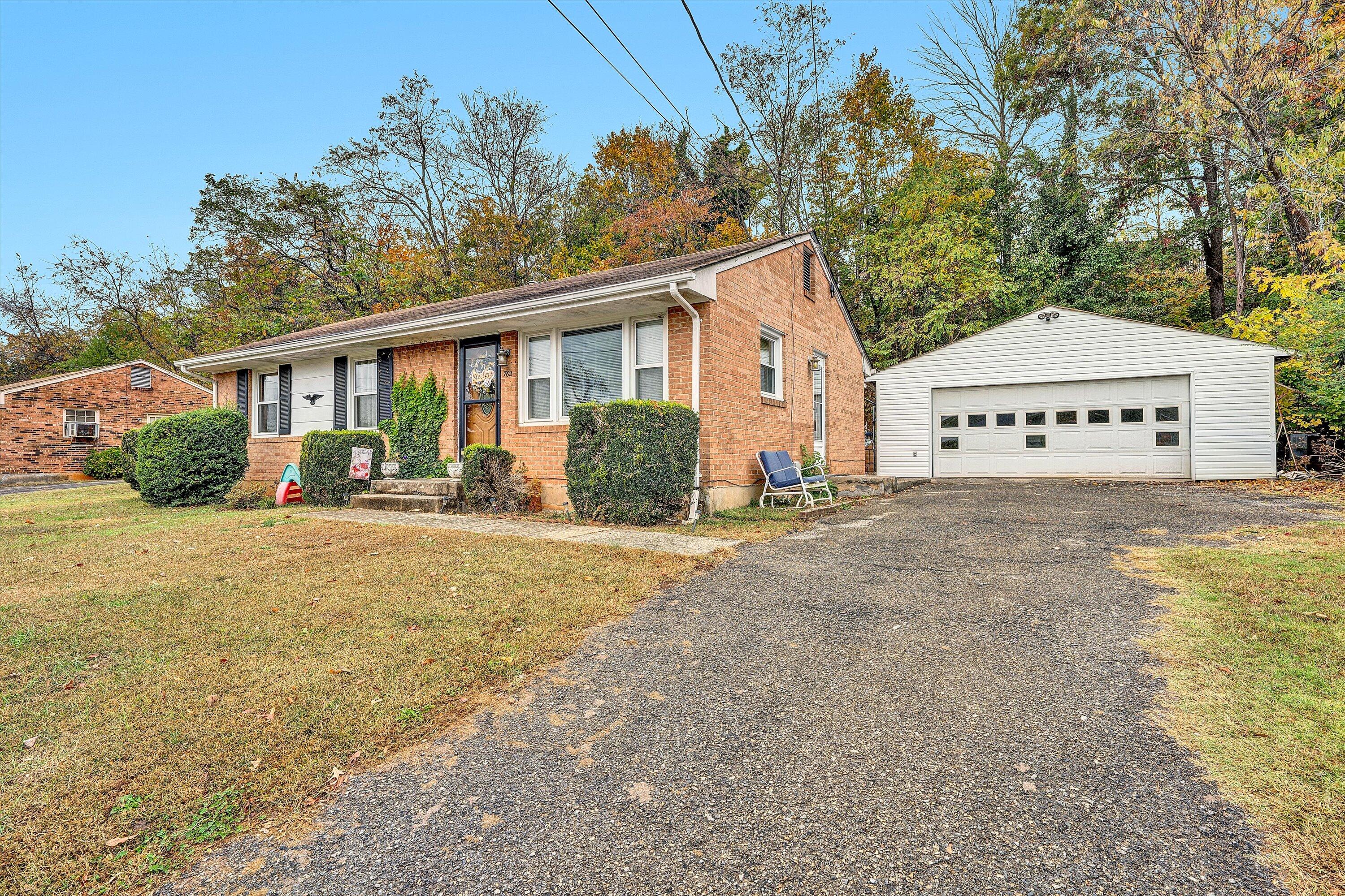762 Kenyon Road Vinton, VA 24179 - Photo 34 of 34 40-SGP-06102