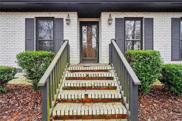 $340,000 | 15040 Highway 19, Griffin, GA 30224