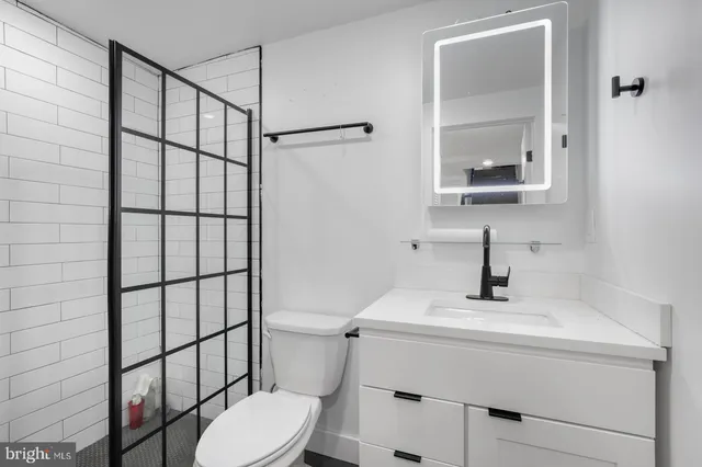 $2,350 | 212 Catharine Street, Unit 2, Philadelphia, PA 19147