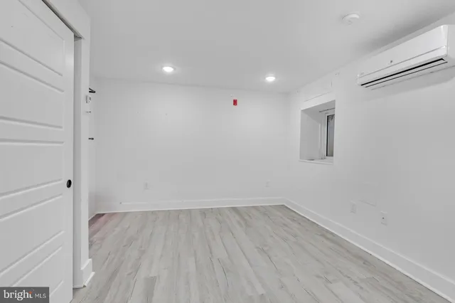 $2,350 | 212 Catharine Street, Unit 2, Philadelphia, PA 19147