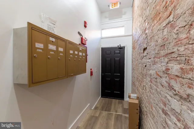 $2,350 | 212 Catharine Street, Unit 2, Philadelphia, PA 19147