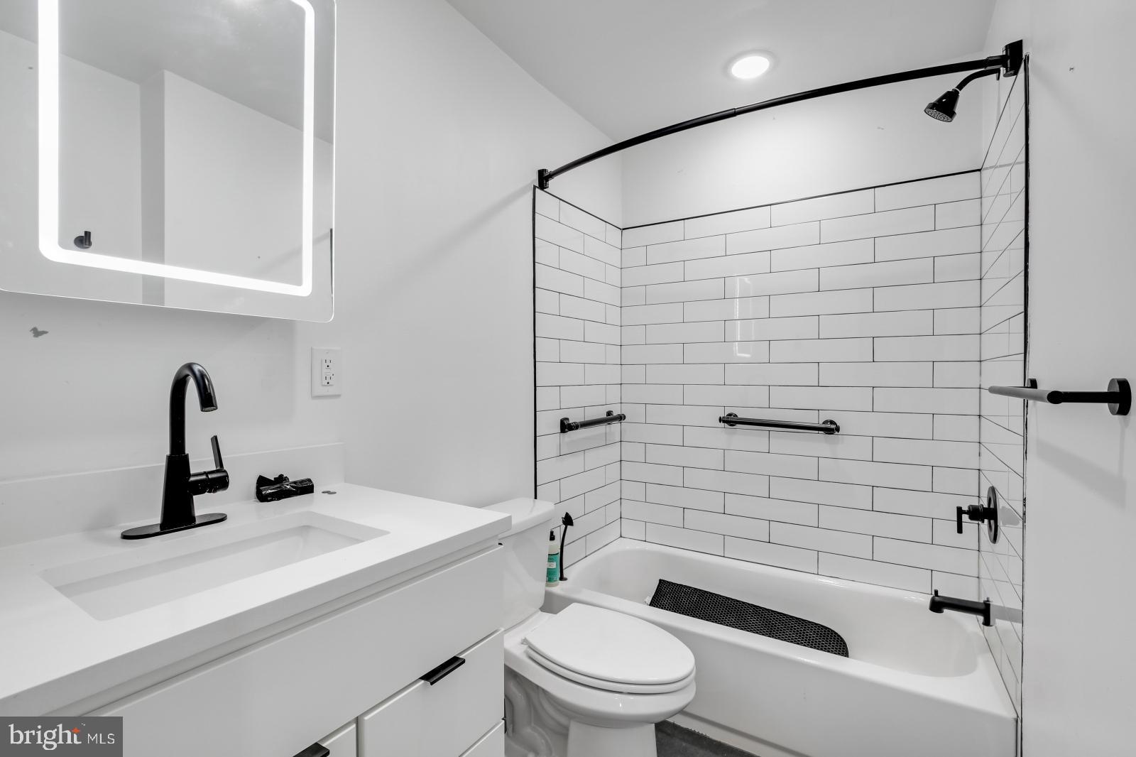 212 Catharine Street, Unit 2 Philadelphia, PA 19147 - Photo 5 of 16