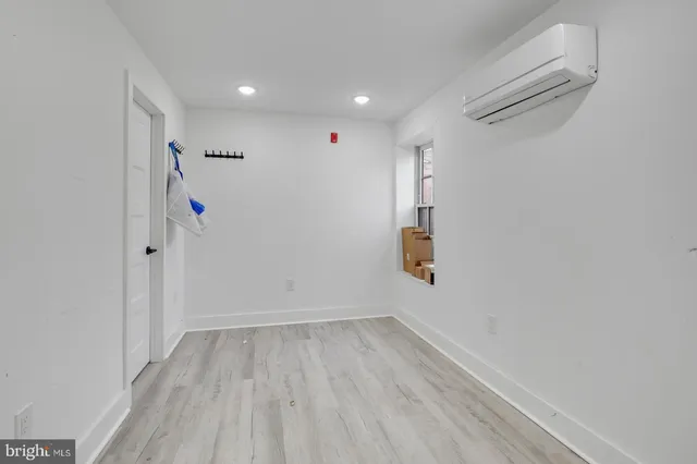 $2,350 | 212 Catharine Street, Unit 2, Philadelphia, PA 19147