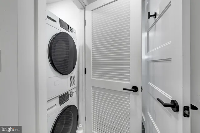 $2,350 | 212 Catharine Street, Unit 2, Philadelphia, PA 19147