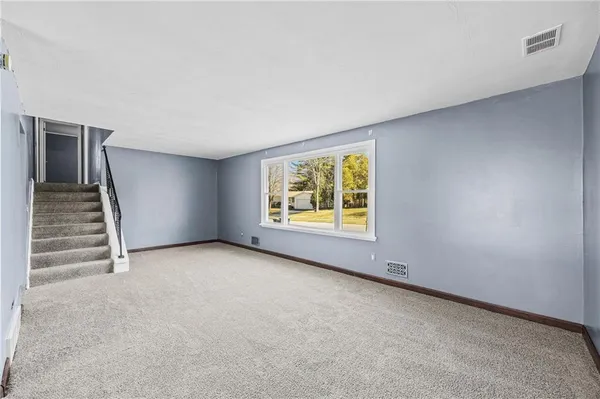 $259,900 | 40 Tradewind Drive, Irondequoit, NY 14617