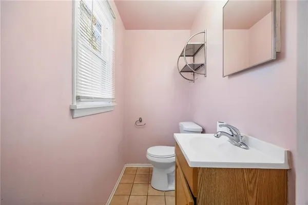 $259,900 | 40 Tradewind Drive, Irondequoit, NY 14617