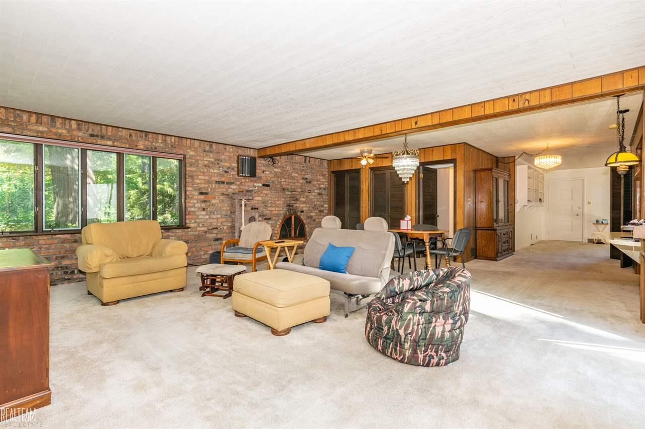 1059 West Hemphill Road Flint, MI 48507 - Photo 11 of 30 50021535-10.JPG