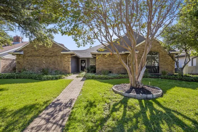 $5,000 | 6134 Black Berry Lane, Dallas, TX 75248