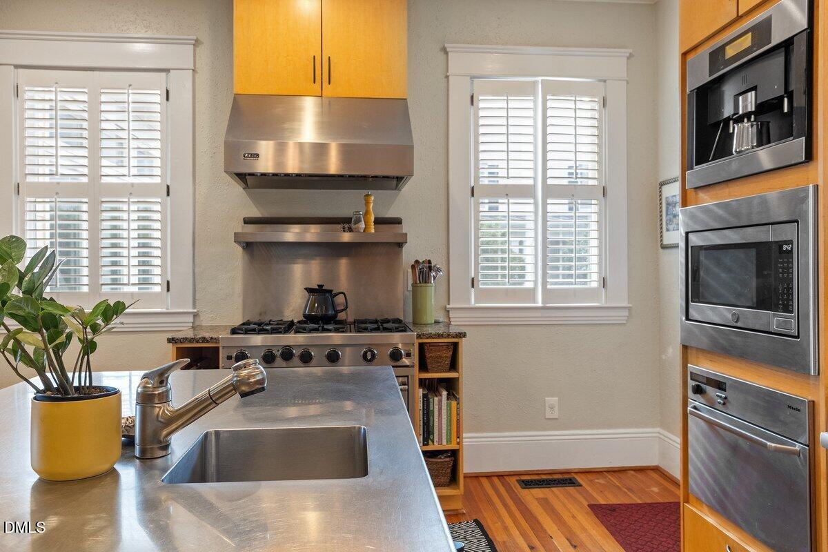 2309 Fairview Road Raleigh, NC 27608 - Photo 11 of 31 2309 Fairview Rd 2856128_26