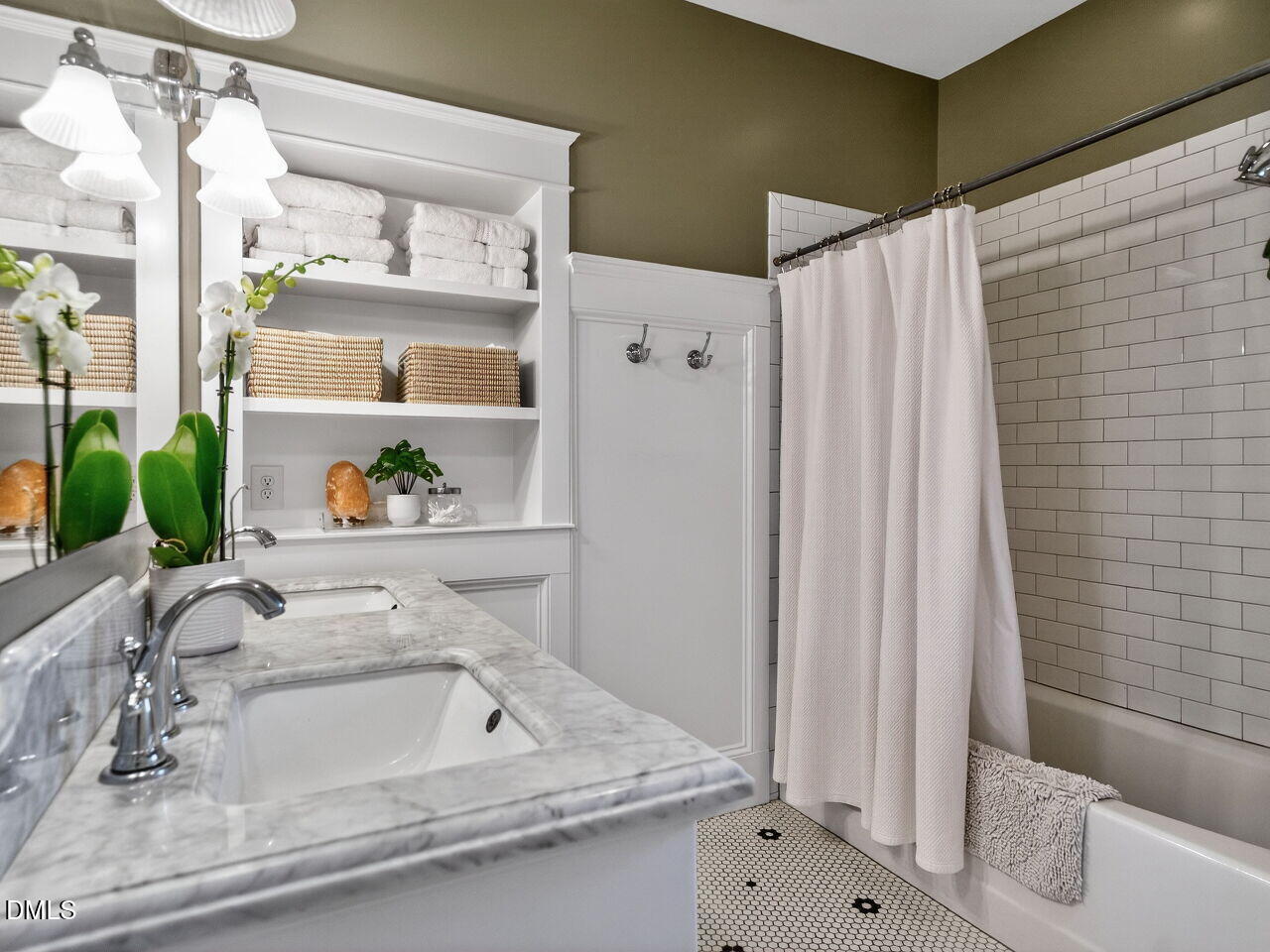 2309 Fairview Road Raleigh, NC 27608 - Photo 19 of 31 024-1280x960-bathroom