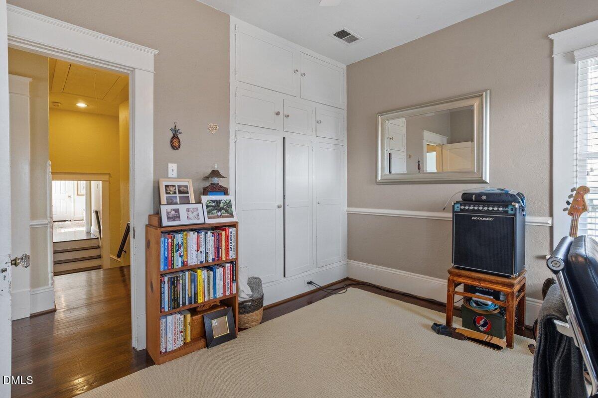 2309 Fairview Road Raleigh, NC 27608 - Photo 27 of 31 2309 Fairview Rd 2856128_50