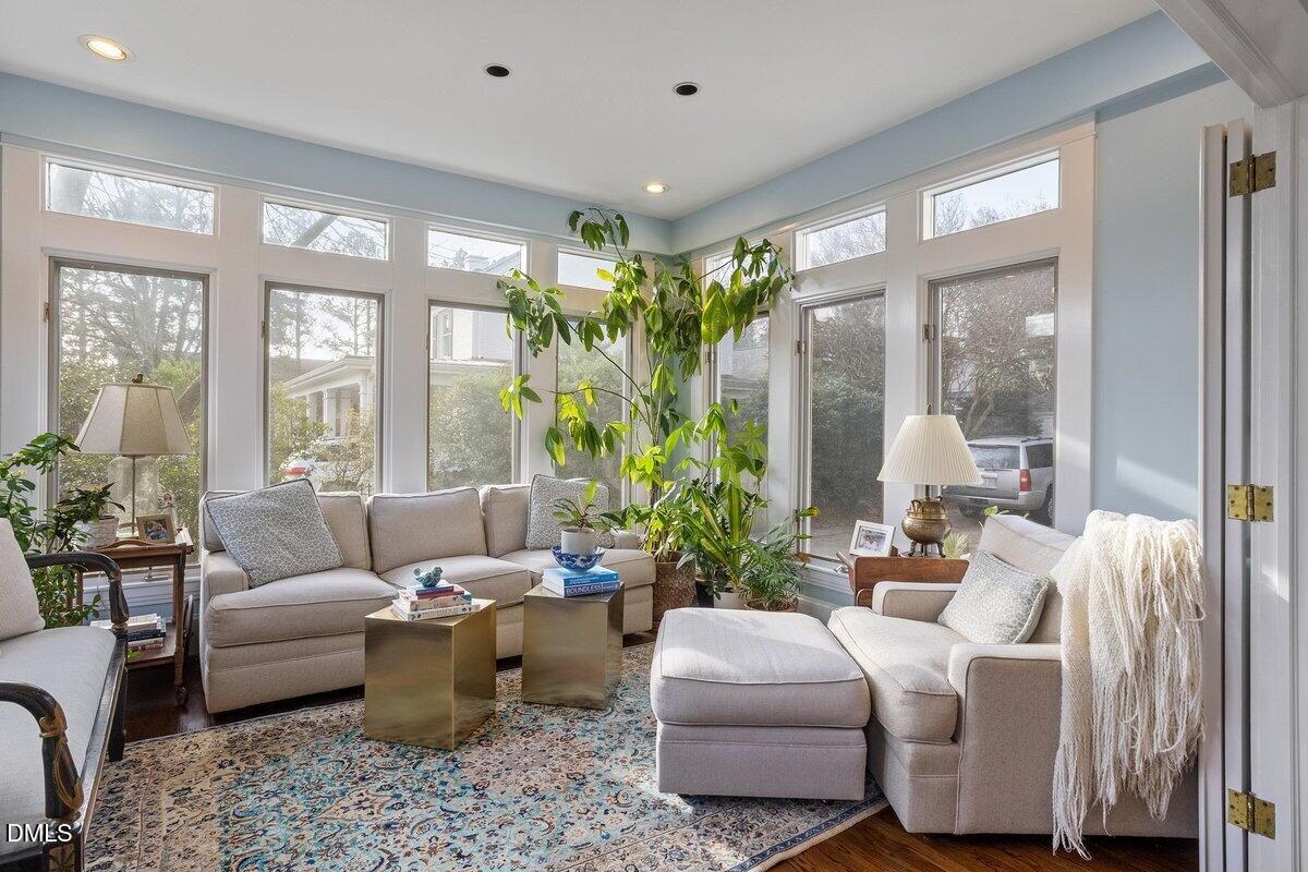 2309 Fairview Road Raleigh, NC 27608 - Photo 6 of 31 2309 Fairview Rd 2856128_18
